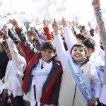 Alegría en los más de 3.000 chicos que juraron la bandera en Malvinas Argentinas