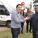 Leo Nardini entregó las llaves de los nuevos vehículos a los trabajadores de Malvinas Argentinas