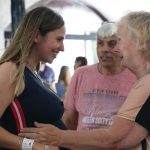 Más de 700 abuelos celebraron su día junto a Romina Uhrig en Moreno