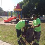Trabajos de limpieza en plazas y espacios verdes de José C Paz