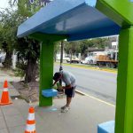 Trabajos de pintura en refugios de transporte público en Jose  C Paz