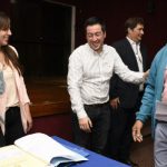 Familias recibieron escrituras en Malvinas Argentinas