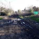 Calles destruidas y llenas de basura en Moreno
