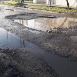 Calles rotas e inundadas en Moreno