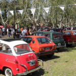 Desfile de autos clásicos en San Miguel