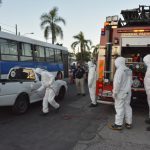 Durante la mañana se llevó adelante otro procedimiento de idénticas características en Av. Crisólogo Larralde y Sarmiento, Tigre centro.  En ambos operativos, personal de Protección Ciudadana se encargó de los controles rutinarios a los conductores de los vehículos, realizó la medición de temperatura a los pasajeros con pistolas termómetro y cámaras termográficas; todos utilizaron guantes de látex, barbijos y trajes especiales como métodos preventivos. A su vez, verificaron el uso obligatorio de tapabocas en peatones, conductores y pasajeros.  Participaron efectivos de la Policía de la Provincia, Bomberos Voluntarios de Pacheco y Tigre, personal de Tránsito y Defensa Civil.