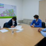 Juan Andreotti y autoridades de PAMI firmaron un convenio y recorrieron la ampliación del Hospital Municipal