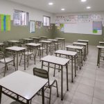 Juan Andreotti entregó mobiliario para equipar las nuevas aulas del Colegio San Rafael