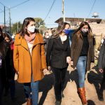 Malena Galmarini y Mariel Fernández recorrieron una obra cloacal que beneficiará a 16.000 vecinas y vecinos de Trujui