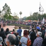 Fiesta Nacional de la Flor: 6.000 personas disfrutaron del concierto de Valeria Lynch en la jornada inaugural