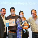 Programa Casa Propia: Ariel Sujarchuk y Santiago Maggiotti entregaron créditos para la construcción de viviendas