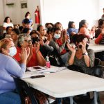 Hoy, las mujeres que son parte del programa #BancoDeHerramientas comenzaron un nuevo ciclo de capacitación y formación profesional. Desde el Municipio elegimos acompañarlas para que puedan empoderarse y llevar adelante sus proyectos de la mejor manera posible. Con #BancoDeHerramientas recibieron insumos y materiales para realizar proyectos textiles y gastronómicos. Y ahora, con este nuevo ciclo, podrán sumar nuevos conocimientos que les permitan potenciar sus emprendimientos.