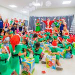 Papá Noel visitó con regalos los Centros Educativos Municipales de San Fernando