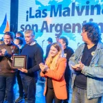 Con un show de Nito Mestre, San Fernando homenajeó a los Héroes de Malvinas