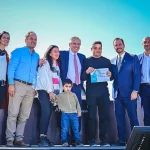 Más sueños cumplidos: Ariel Sujarchuk y Alberto Fernández entregaron 57 viviendas del programa Casa Propia