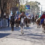 Presidente Derqui celebró sus Fiestas Patronales, con procesión, desfile y música