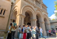 Cientos de sanfernandinos visitaron las 7 iglesias en Viernes Santo